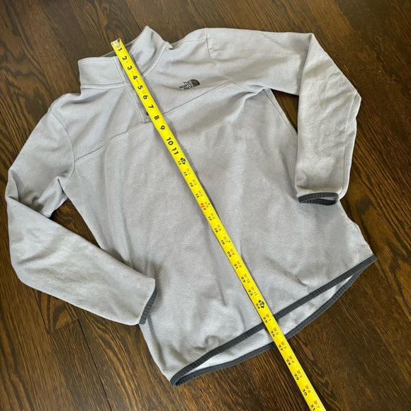 The North Face Pullover Womens Small Gray 1/4 Button Fleece Outdoors Hiking - Picture 5 of 6